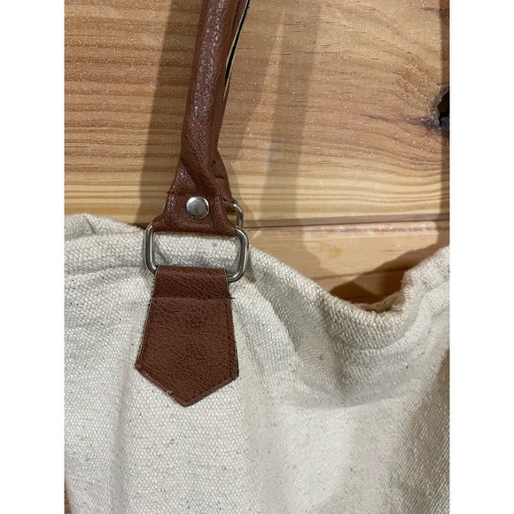 General Store Canvas and Leather Everyday Tote - Picture 5 of 7